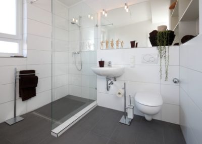 toilette installation et douche italienne appartement 34 Nyon